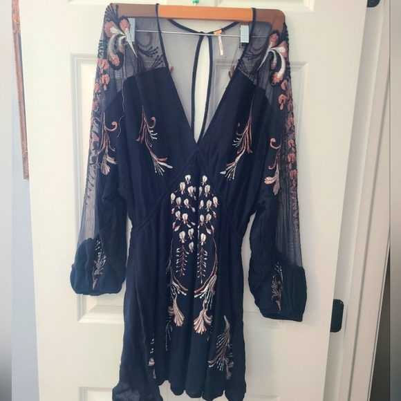 Free People Dresses & Skirts - Free People Black Bonjour Floral Embroidered Mini Dress Size XS Boho Festival